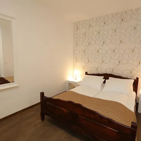 Garni Drina 3* Perucac